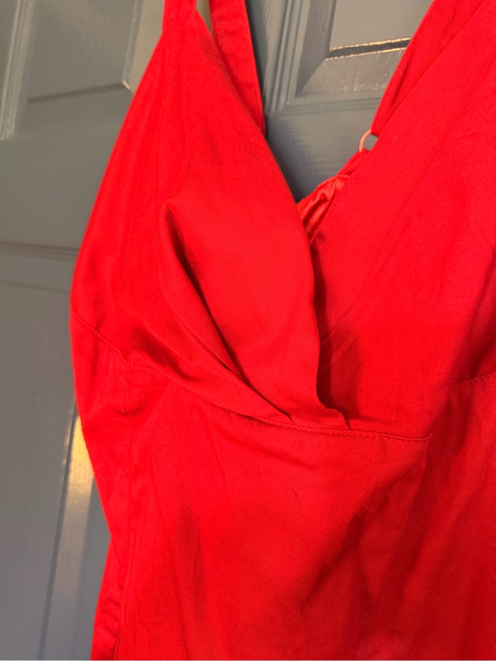Pinup Couture Red V-Neck Crop Tank Top - Picture 2 of 11